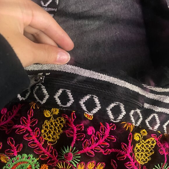 Embordered Bag - Picture 3 of 5